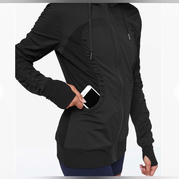 Lululemon Dance studio Jacket Perfect condition, reversible, only worn twice. - Picture 4 of 9